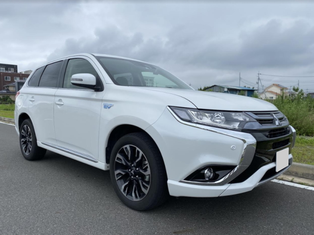三菱 アウトランダーPHEV