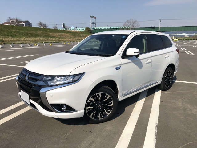 三菱 アウトランダーPHEV