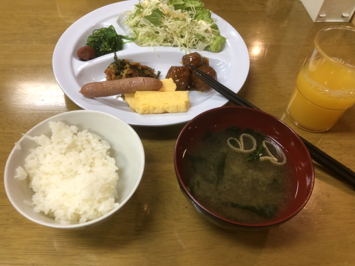 朝食バイキング