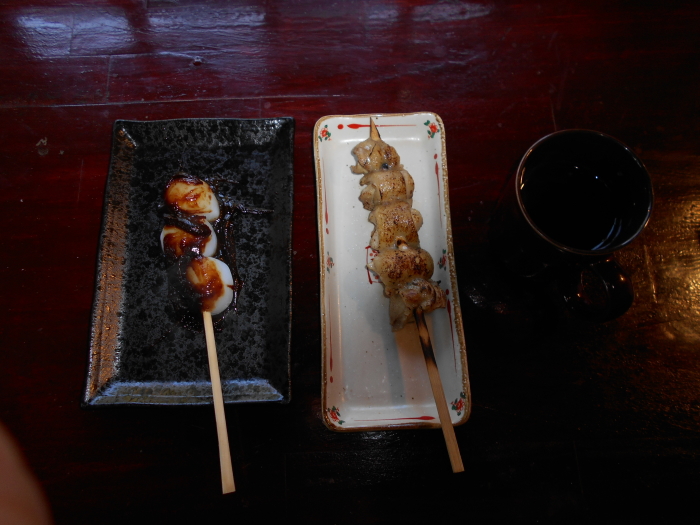 こんにゃく田楽と焼き鳥串