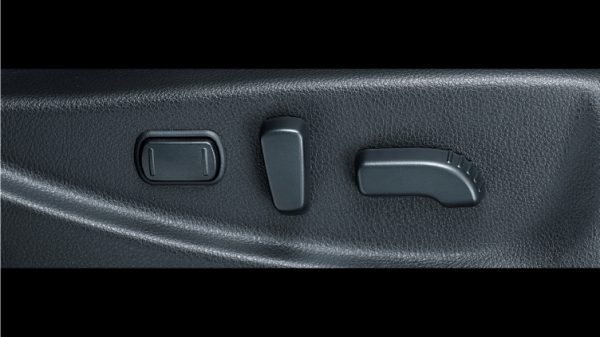 エルグランドの運転席・助手席パワーシート
