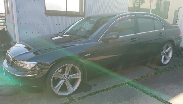 BMW 740i